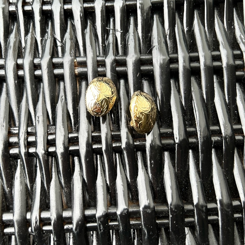 Women’s gold clip on earrings